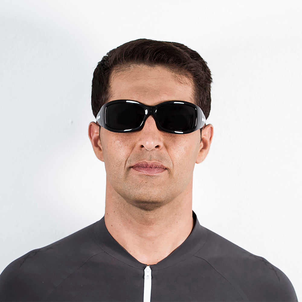 MENTAWAY - Shiny Black frame / Smoke lens