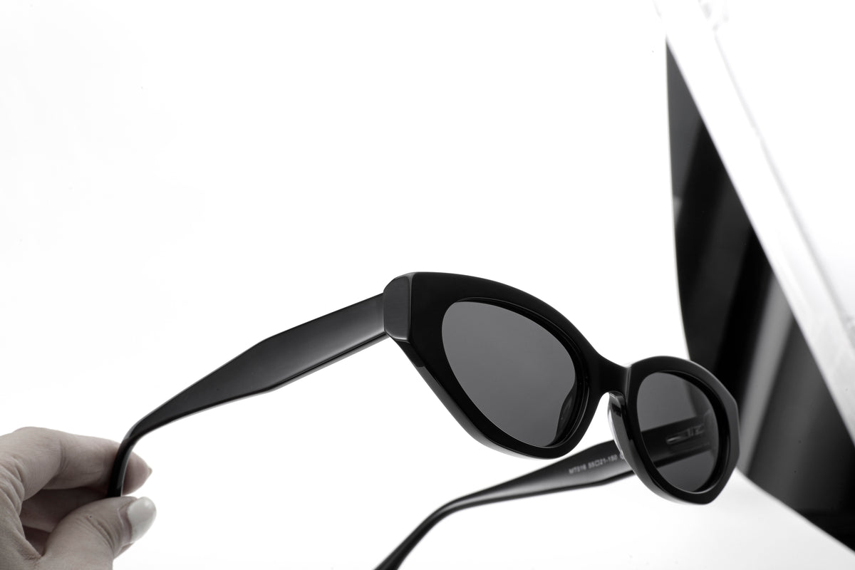 CUORE - Shiny Black frame / Smoke lens