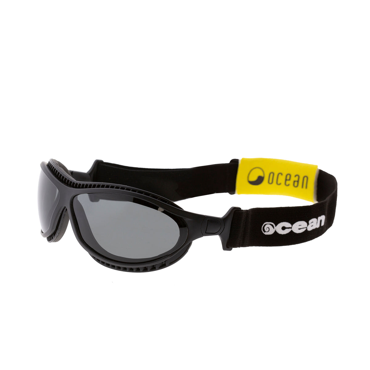 TIERRA DE FUEGO - Matte Black frame / Smoke lens
