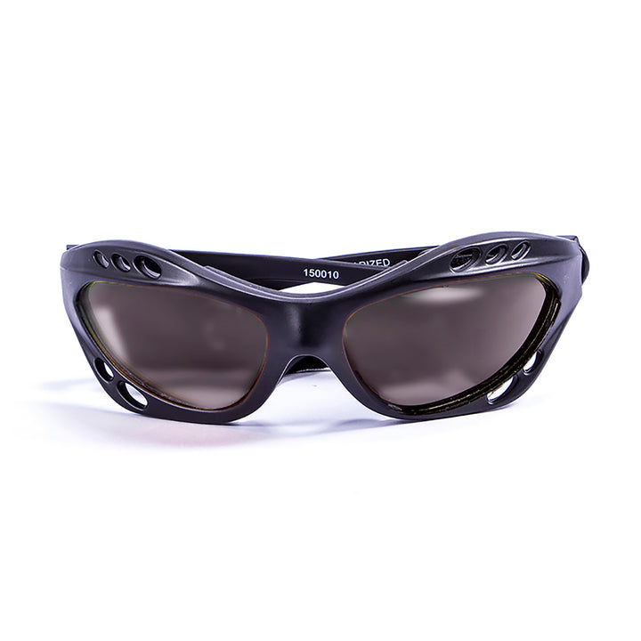 CUMBUCO - Matte Black frame / Smoke lens