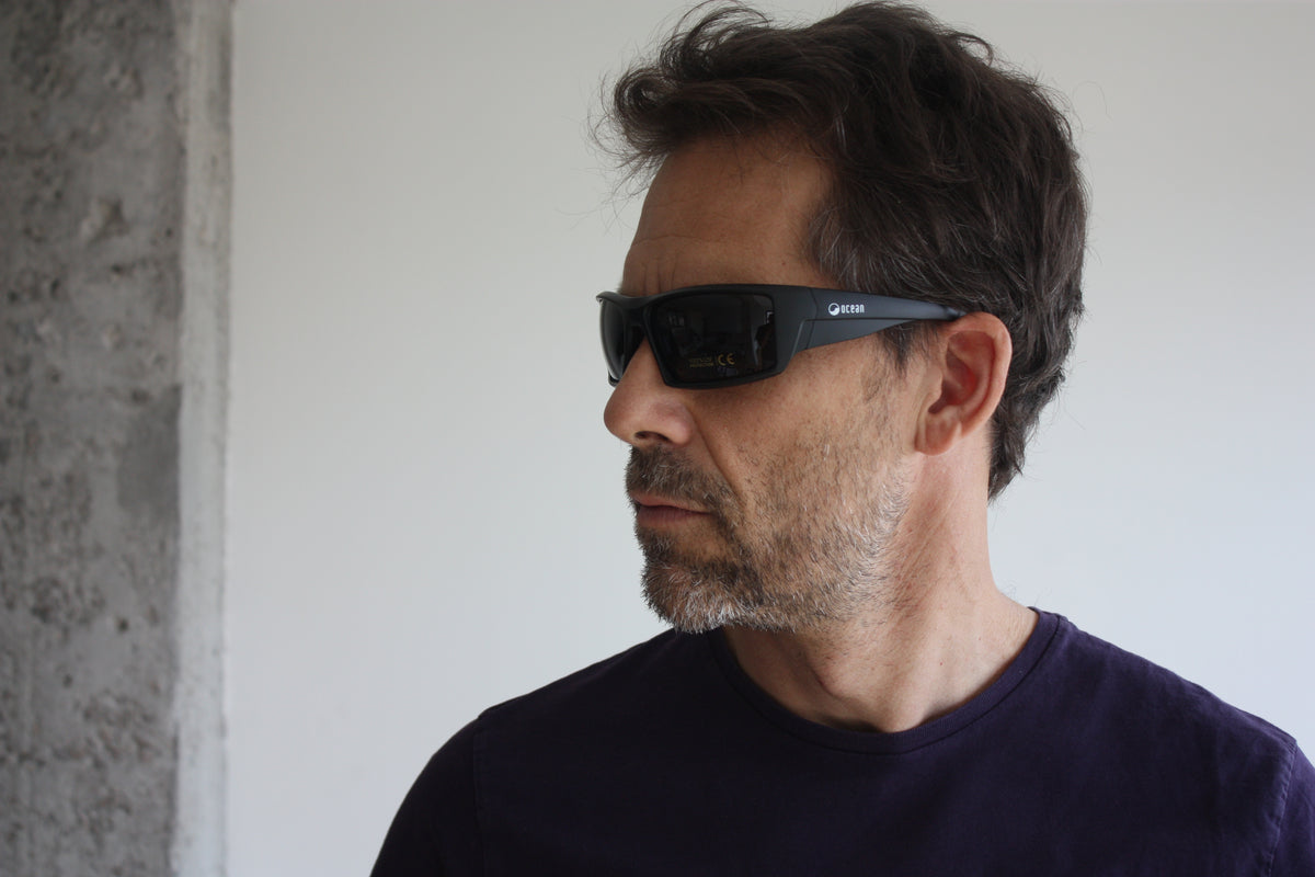 ARUBA - Matte Black frame / Smoke lens