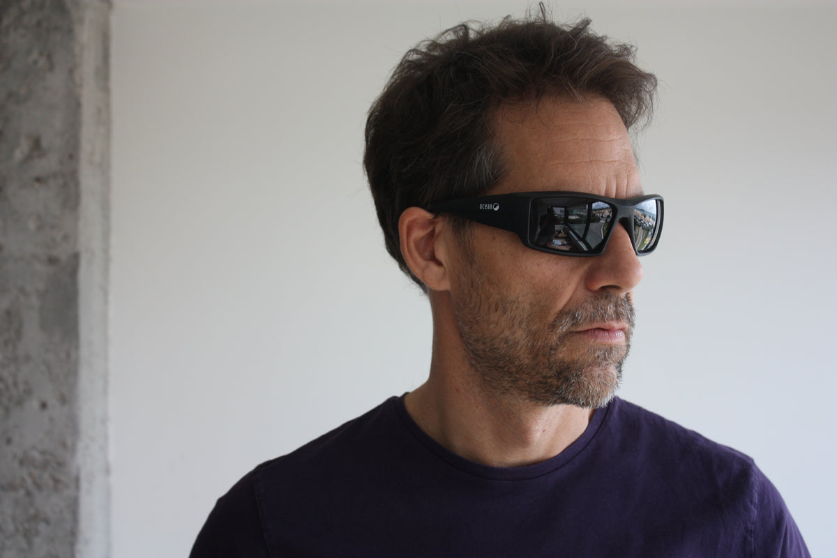 ARUBA - Matte Black frame / Smoke lens