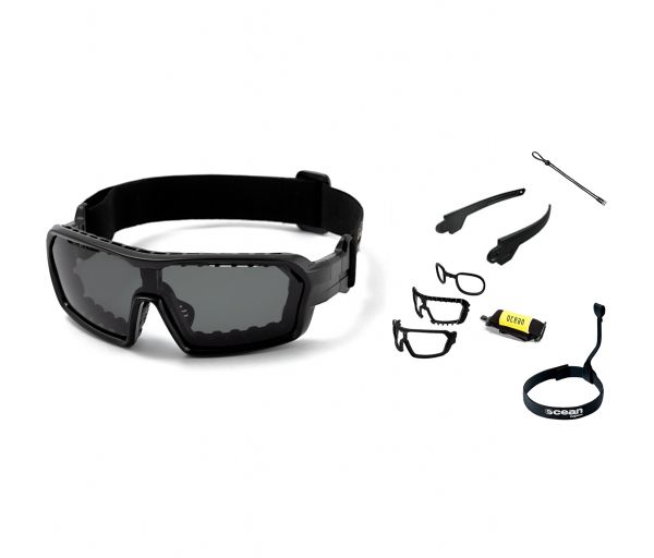 CHAMELEON - Matte Black frame / Smoke lens / Black Strap