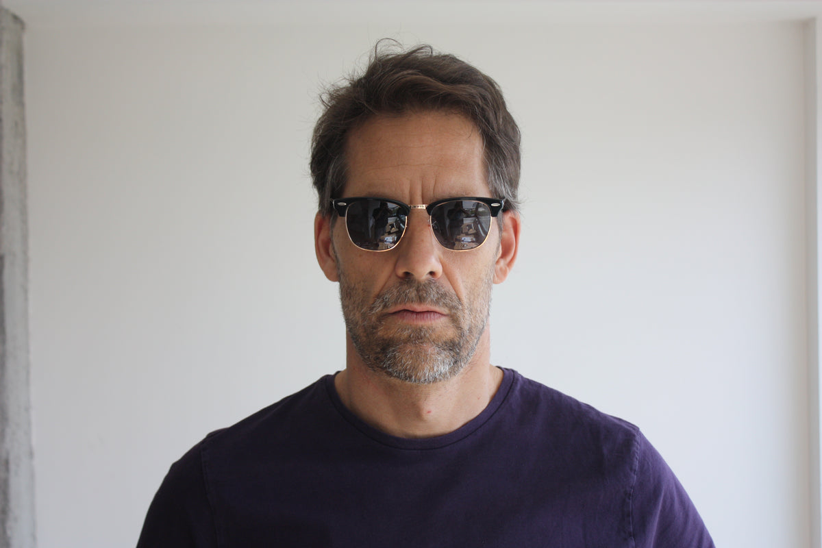 MR. BRATT - Shiny Black frame / Smoke lens