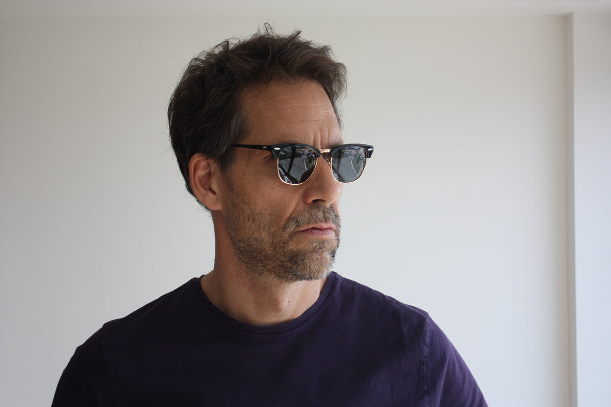 MR. BRATT - Shiny Black frame / Smoke lens