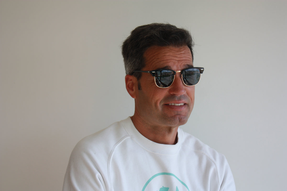 MR. BRATT - Shiny Black frame / Smoke lens
