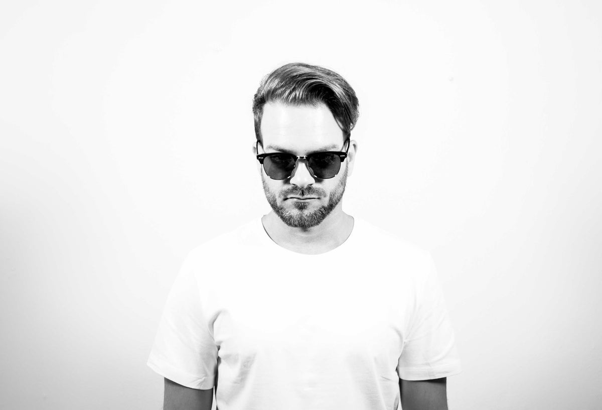 MR. BRATT - Shiny Black frame / Smoke lens