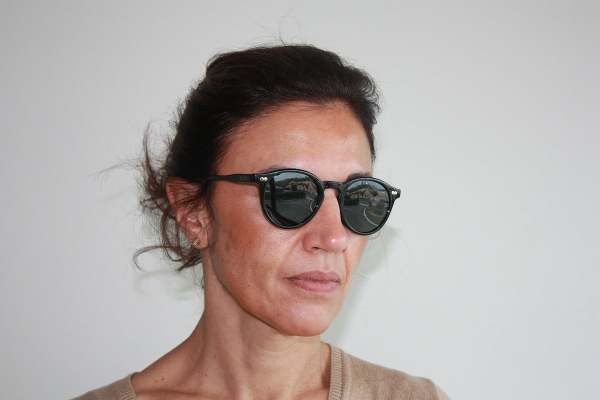 BOWIE - Shiny Black frame / Smoke lens