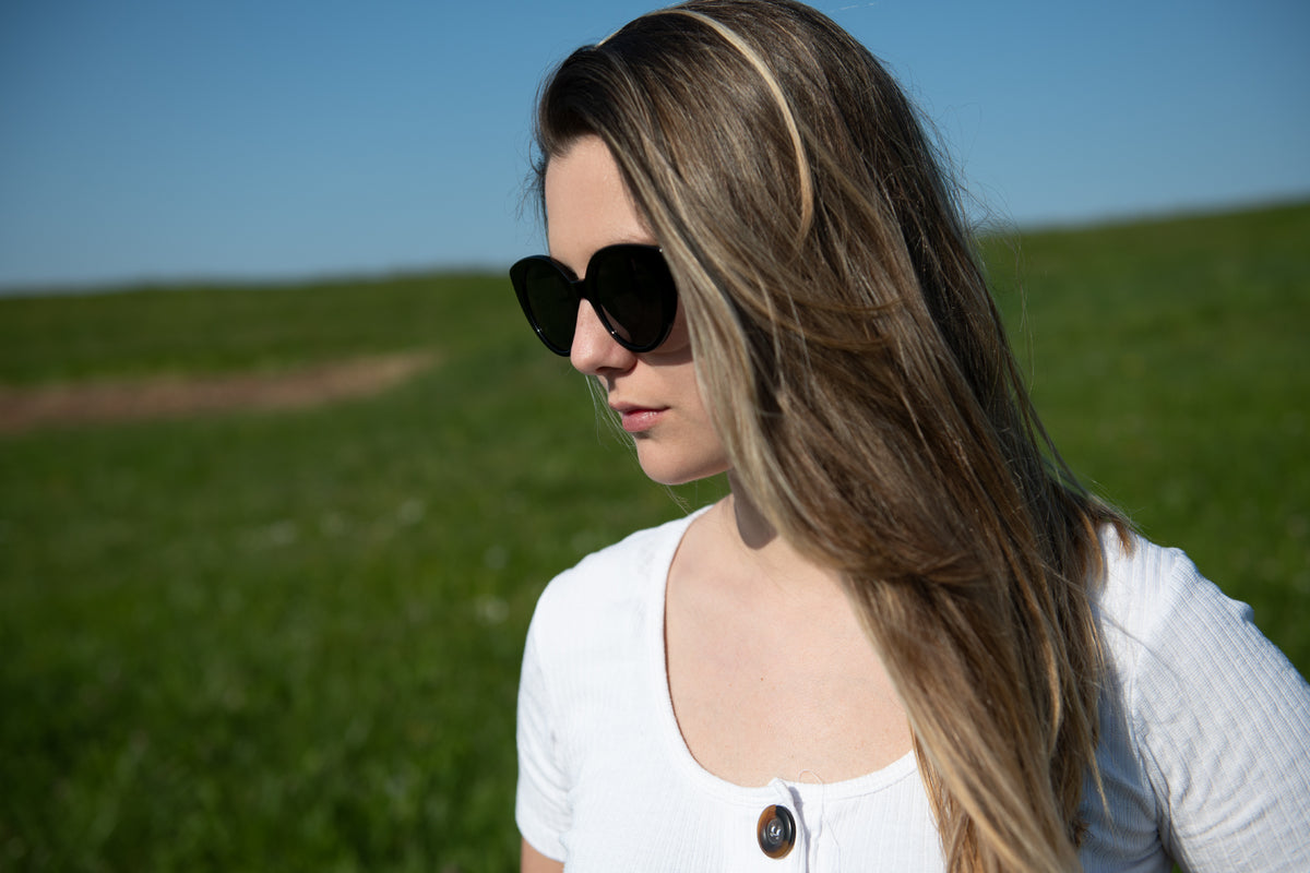 GRETA - Shiny Black frame / Smoke lens