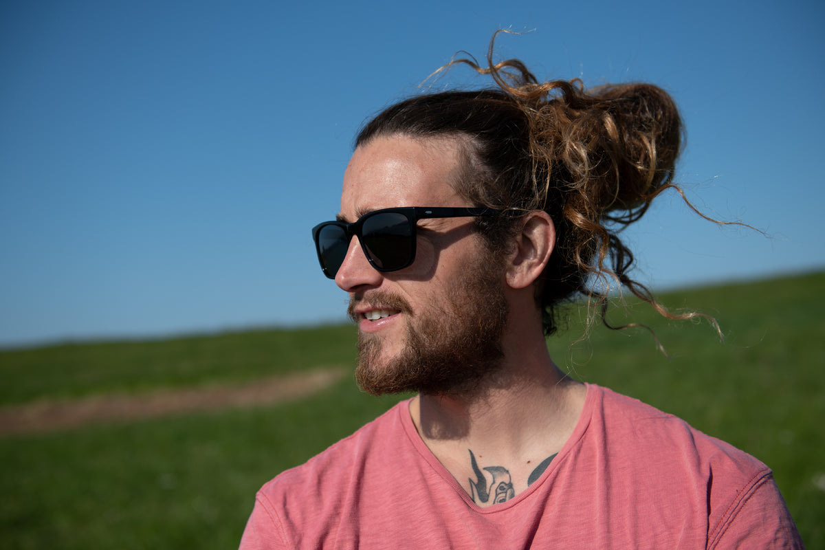 BURTON - Shiny Black frame / Smoke lens