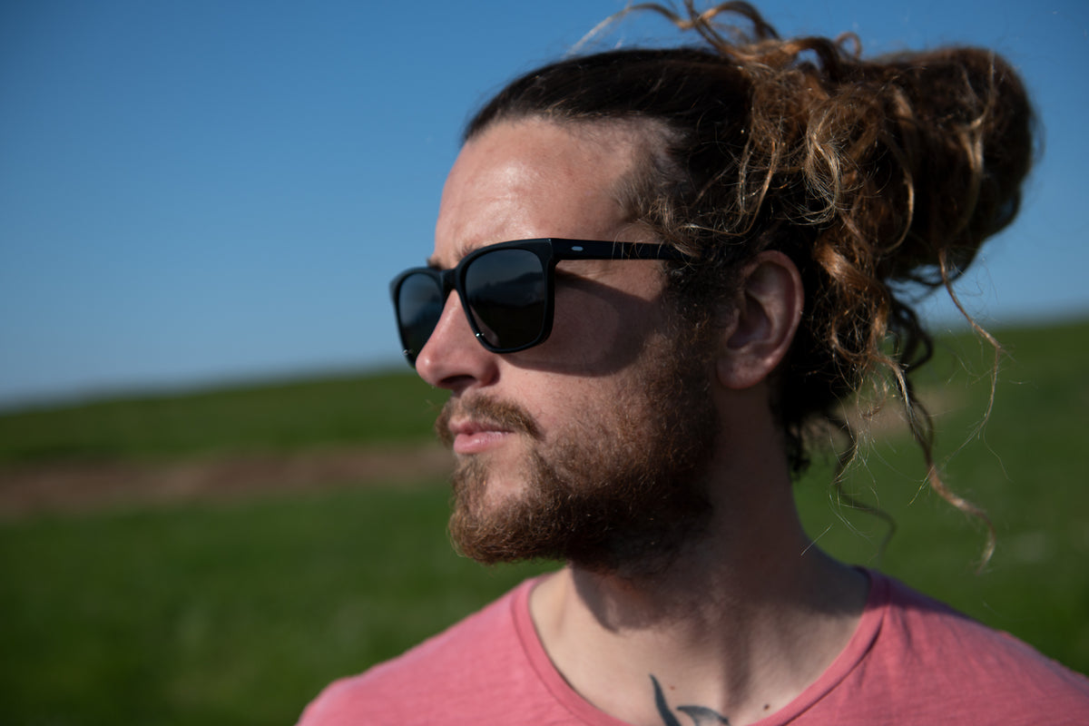 BURTON - Shiny Black frame / Smoke lens