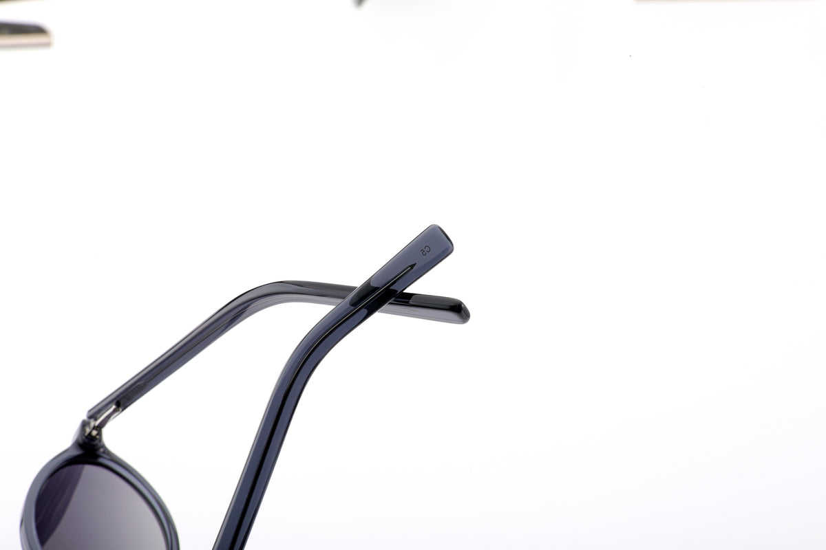 DESIR - Shiny Black frame / Smoke lens