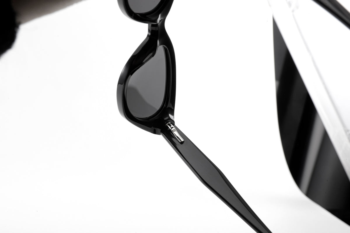 CUORE - Shiny Black frame / Smoke lens